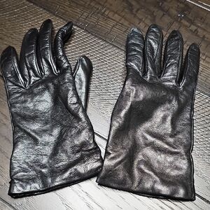 Women's Black Leather Gloves